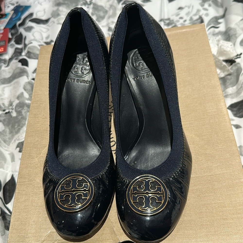 Tory Burch Caroline Patent Classic Heels